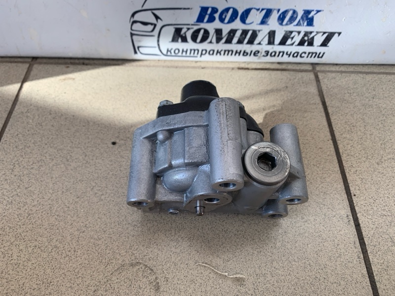 Насос масляный Nissan Serena FC26 MR20DD