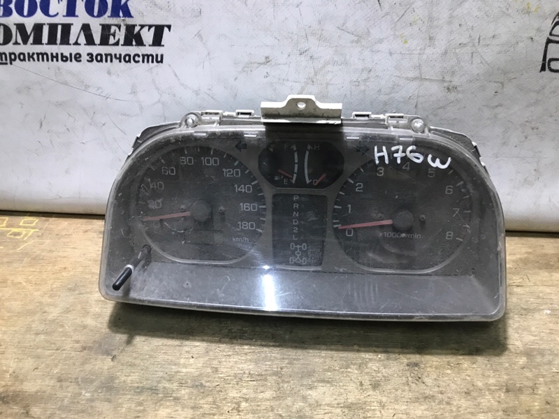 Комбинация приборов Mitsubishi Pajero iO 2000 H76W 4G93