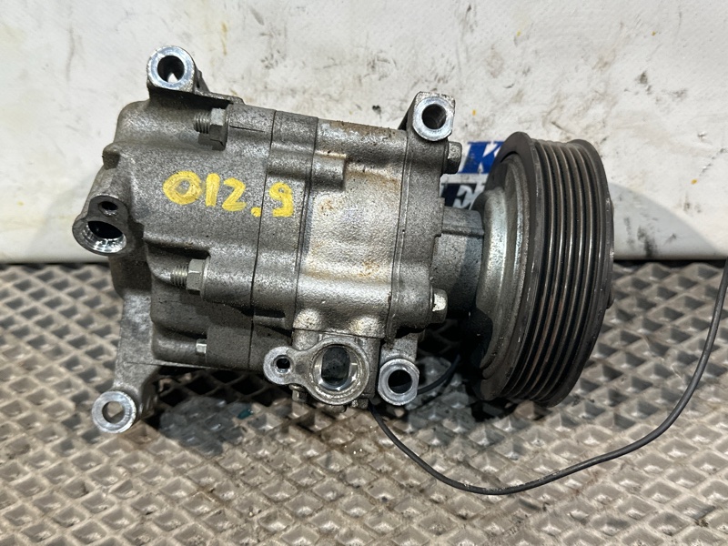 Компрессор кондиционера Mazda Verisa DC5W ZY-VE