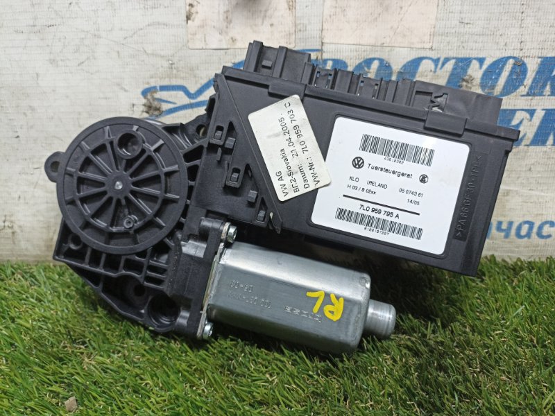 Мотор стеклоподъемника Volkswagen Touareg 2005 7L6 BMX зад лев