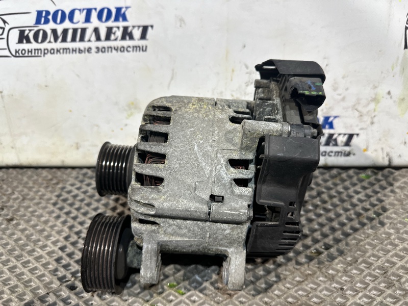 Генератор Nissan Serena FC26 MR20DD