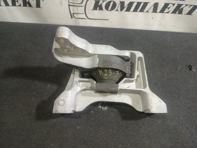 Подушка двигателя Mazda Axela BLFFW PE-VPS прав