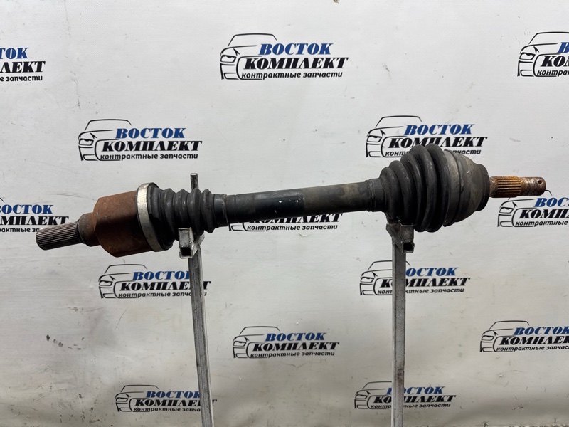 Привод Peugeot 3008 2013 T84 EP6CDT перед лев