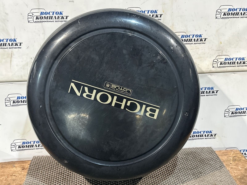 Кожух запасного колеса Isuzu Bighorn 2000 UBS73GW 4JX1