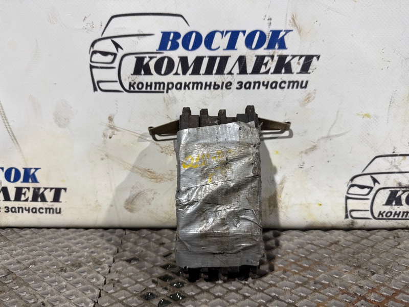 Колодки тормозные Honda Stepwgn 2002 RF3 K20A перед