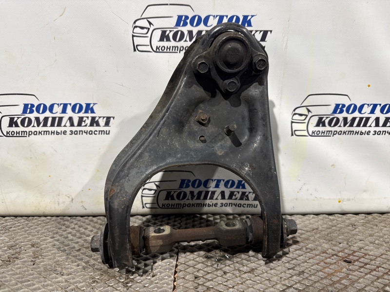 Рычаг подвески Isuzu Bighorn 2000 UBS73GW 4JX1 перед лев