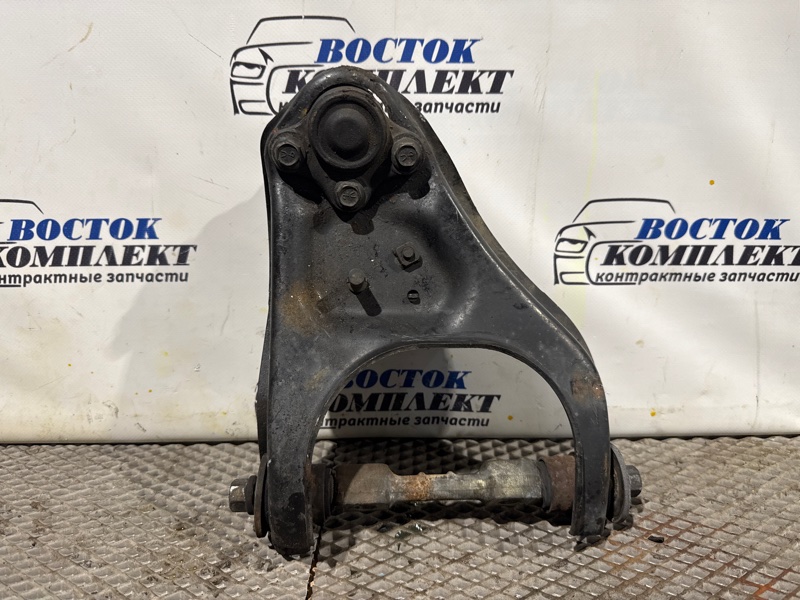 Рычаг подвески Isuzu Bighorn 2000 UBS73GW 4JX1 перед прав