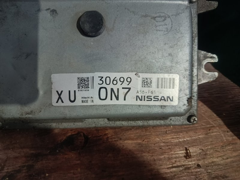Блок управления ДВС Nissan Note E11 HR15DE