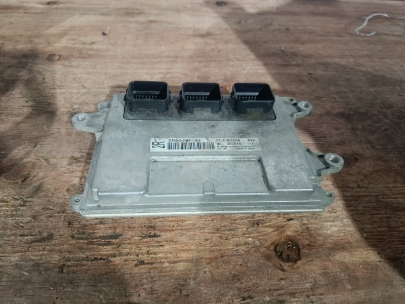 Блок управления ДВС Honda Stream RN6 R18A