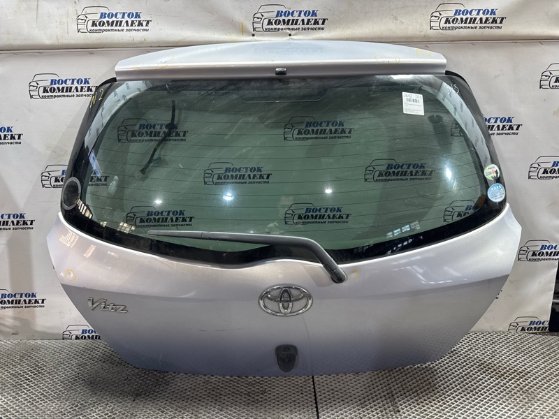 Дверь задняя багажника Toyota Vitz 2008 SCP90 2SZ-FE