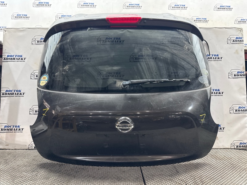 Дверь задняя багажника Nissan Juke 2010 NF15 HR16DE