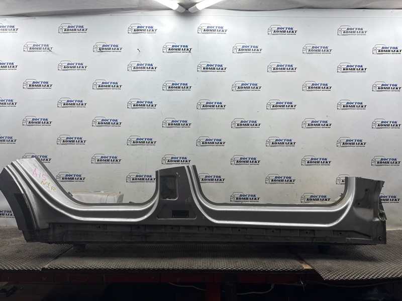 Порог кузова Mercedes-Benz A-Class 2011 W169 266.940 прав