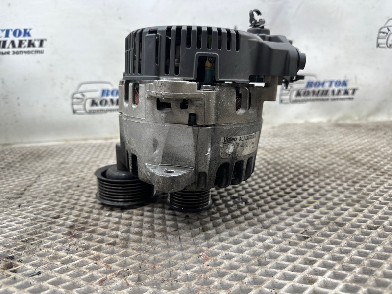 Генератор Nissan Serena C26 MR20DD