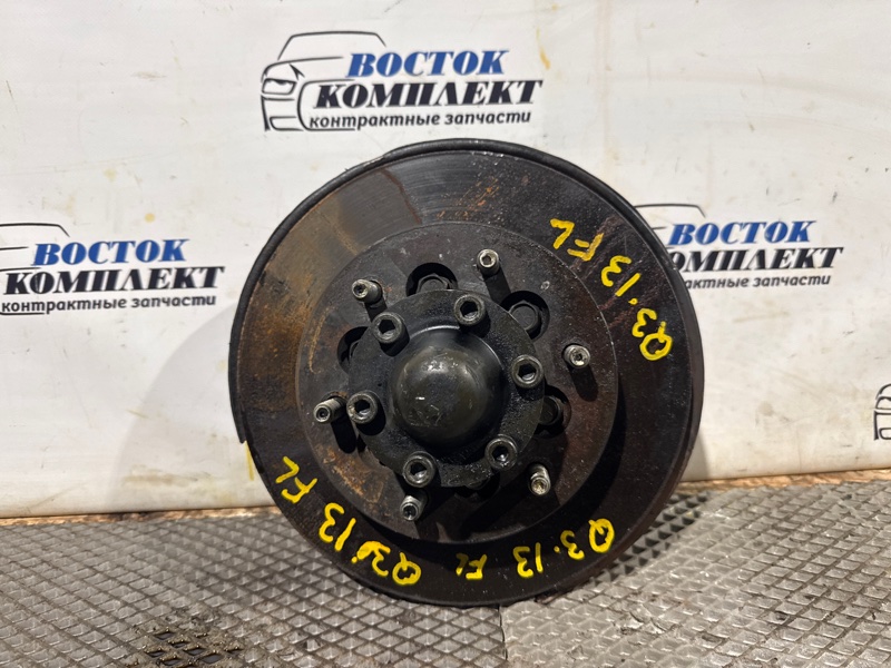 Ступица Isuzu Bighorn 2000 UBS73GW 4JX1 перед лев