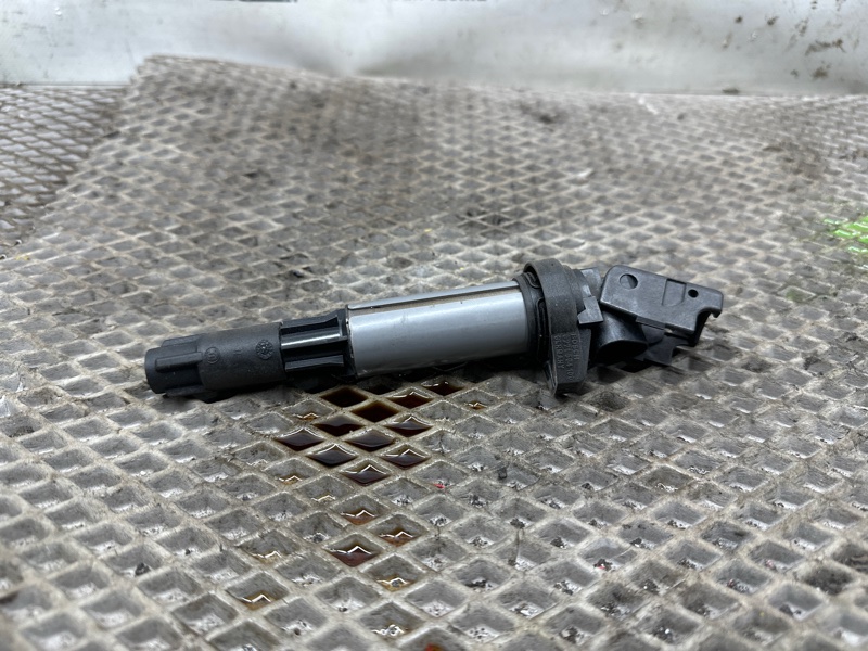 Катушка зажигания BMW 320i 2006 E90 N46B20