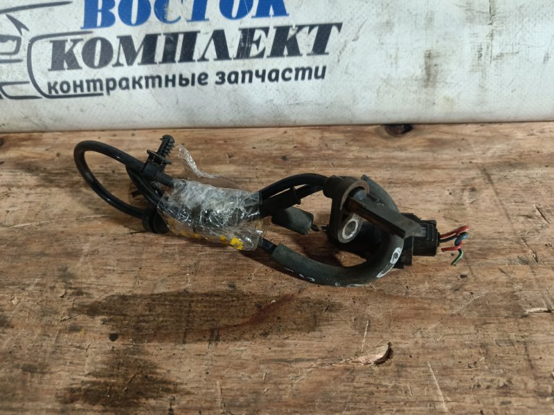 Датчик ABS Mazda Demio 2010 DE3FS ZJ-VE перед лев