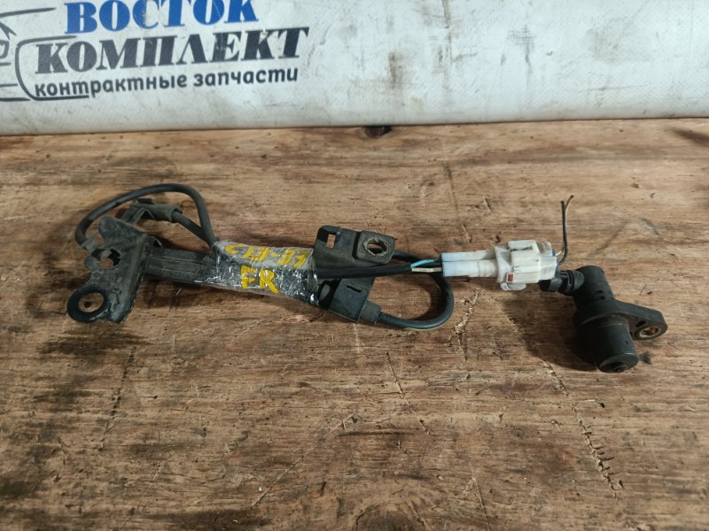 Датчик ABS Toyota Will VS 2002 NZE127 1NZ-FE перед прав