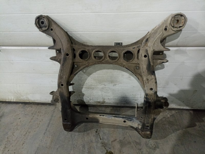 Балка подвески Volkswagen Touareg 2005 7L6 BMX перед