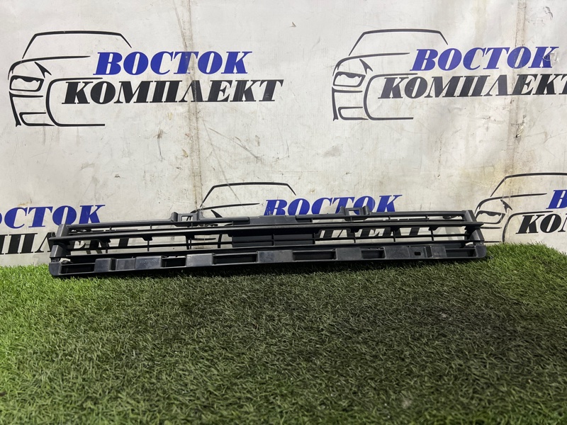 Решетка бампера Honda Stepwgn 2010 RK1 R20A
