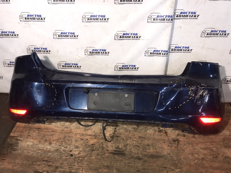 Бампер Volkswagen Golf  CAXA зад