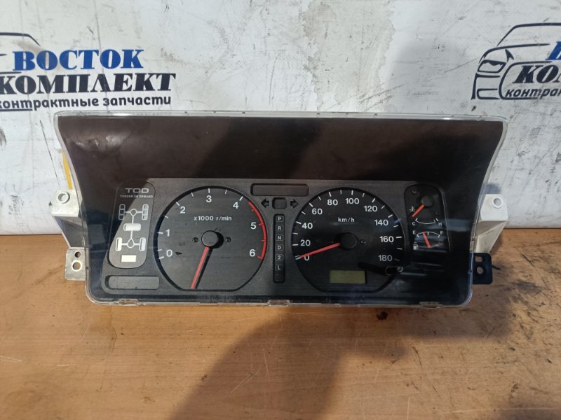 Комбинация приборов Isuzu Bighorn 2000 UBS73GW 4JX1
