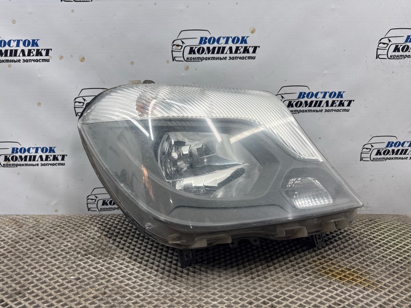 Фара Mercedes Sprinter перед прав