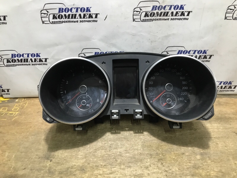 Комбинация приборов Volkswagen Golf  CBZ