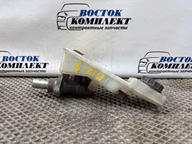 Главный тормозной цилиндр Mazda Verisa DC5W ZY-VE