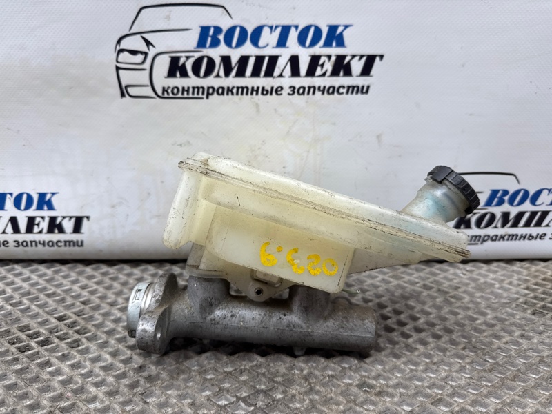 Главный тормозной цилиндр Nissan Cube BGZ11 CR14DE