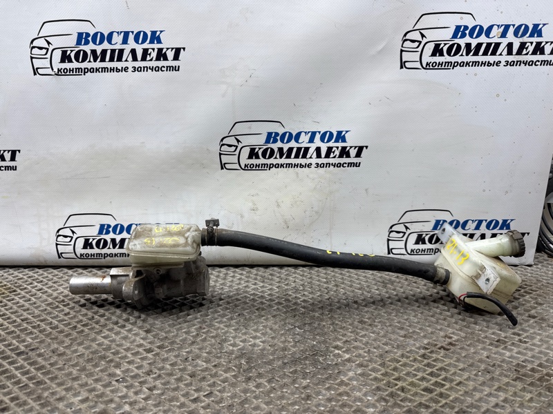 Главный тормозной цилиндр Nissan Serena C25 MR20DE