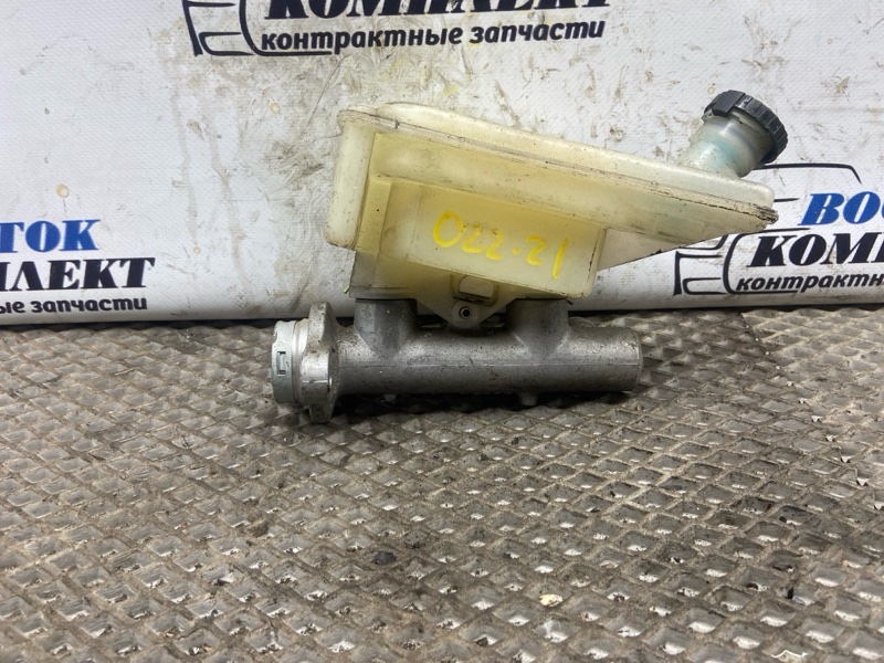 Главный тормозной цилиндр Nissan Cube BZ11 CR14DE
