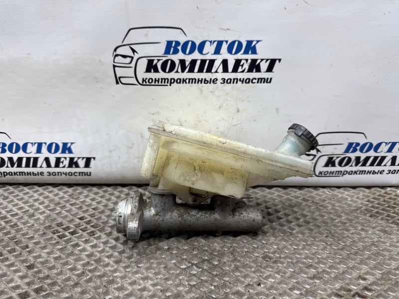 Главный тормозной цилиндр Nissan Cube BZ11 CR14DE