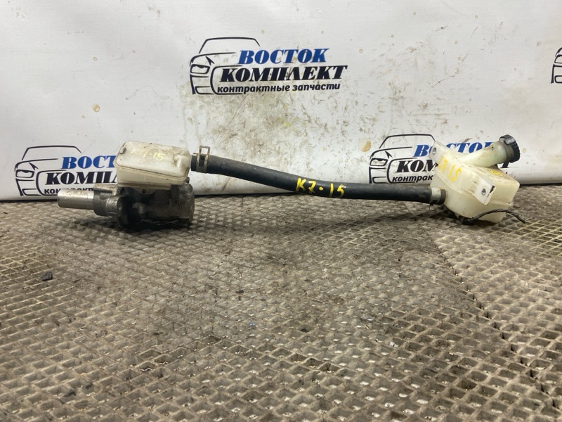 Главный тормозной цилиндр Nissan Serena C26 MR20DD