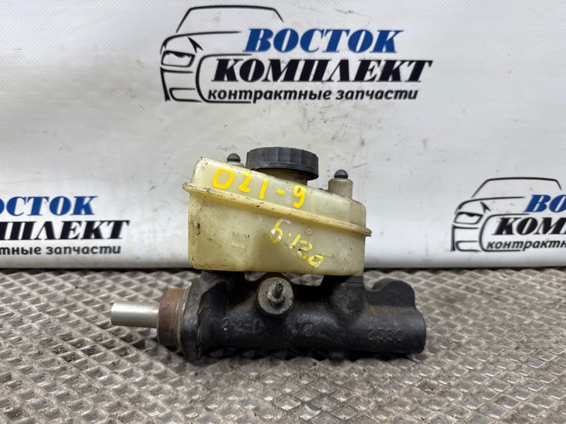 Главный тормозной цилиндр Mercedes-Benz E230 1984 W123 102.980