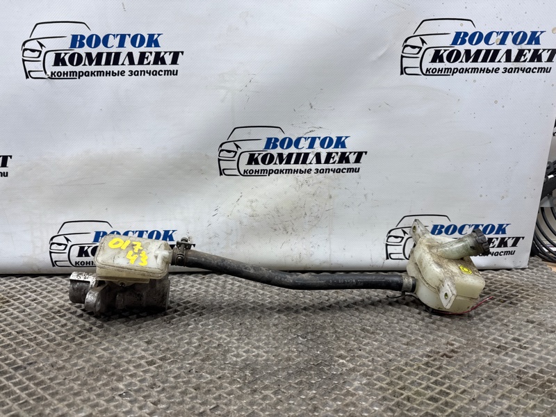 Главный тормозной цилиндр Nissan Serena 2005 C25 MR20DE