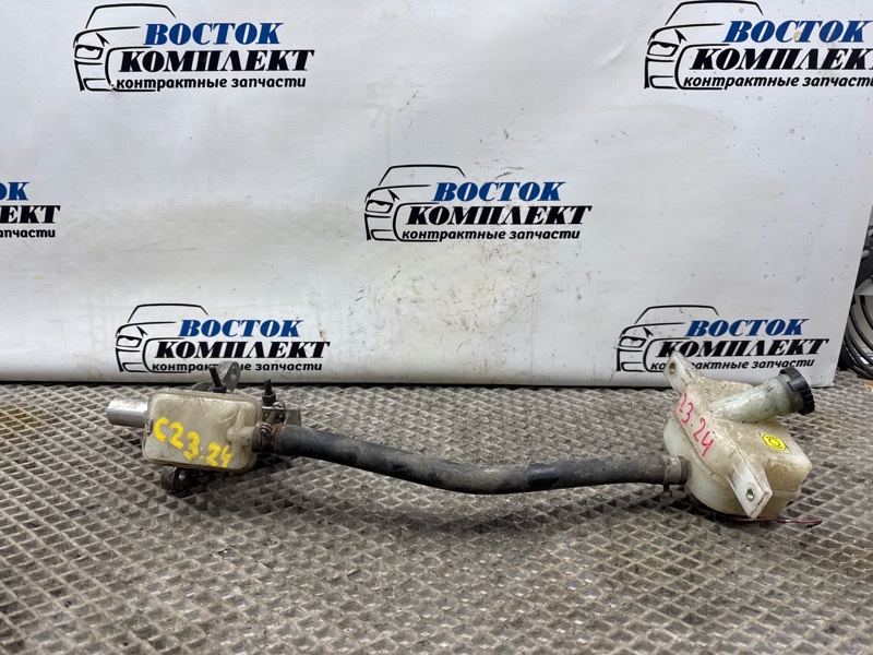 Главный тормозной цилиндр Nissan Serena 2007 C25 MR20DE