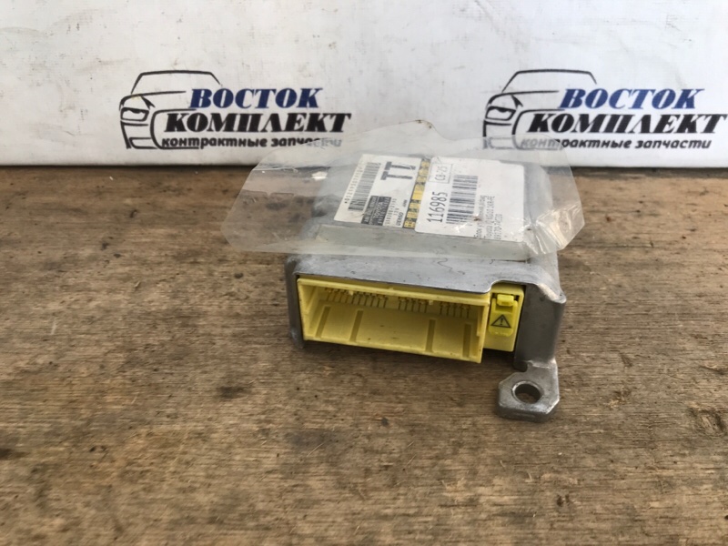 Блок управления airbag Toyota IQ KGJ10 1KR-FE