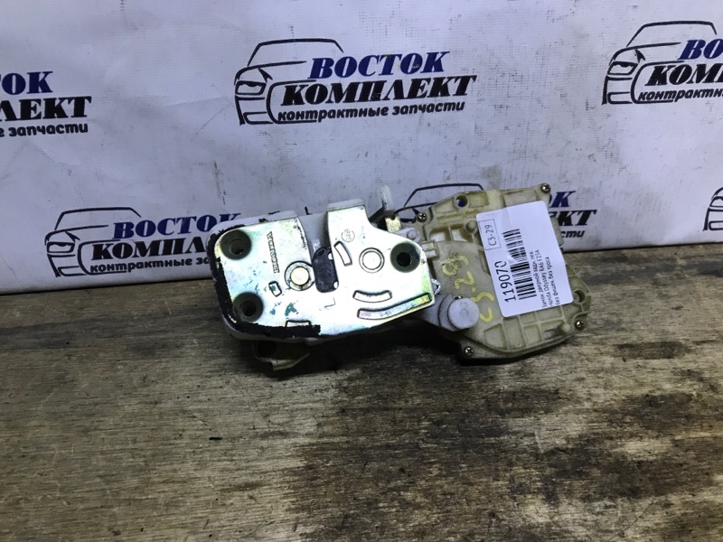 Замок дверной Honda Odyssey RA6 F23A зад лев