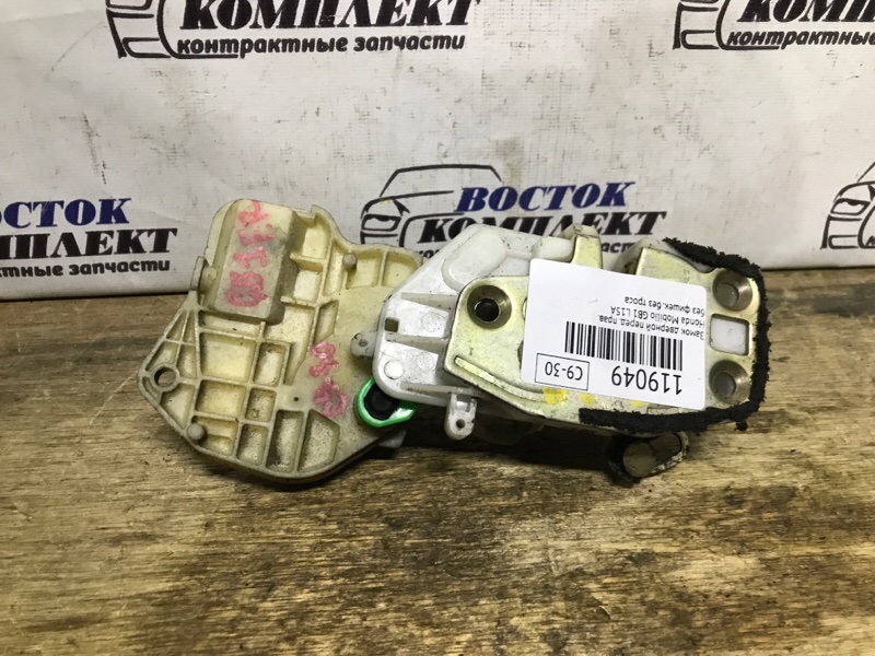 Замок дверной Honda Mobilio GB1 L15A перед прав