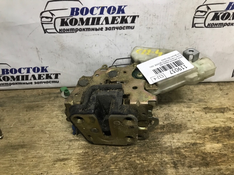 Замок дверной Nissan Liberty 2001 RNM12 QR20DE перед лев