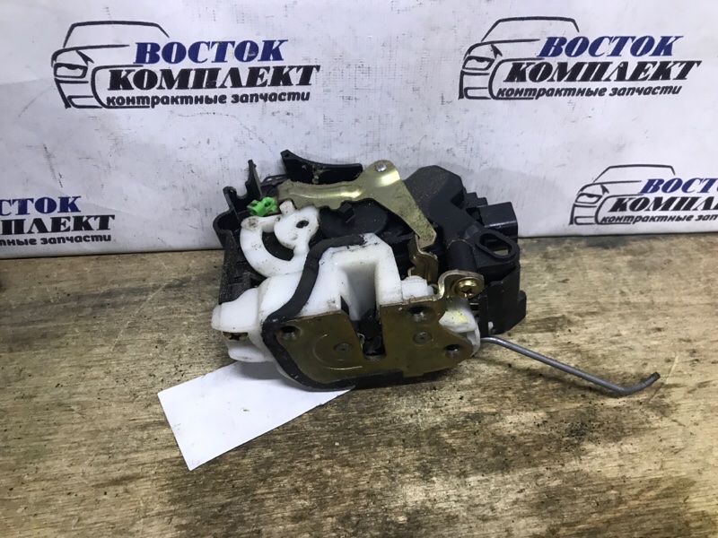 Замок дверной Mitsubishi Lancer CS6A 4G94 перед лев