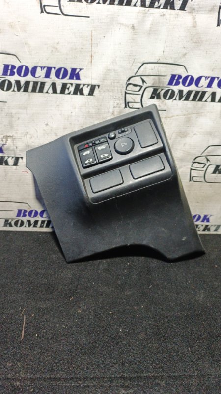 Кнопка открывания двери Honda Fit Shuttle 2011 GP2 LDA