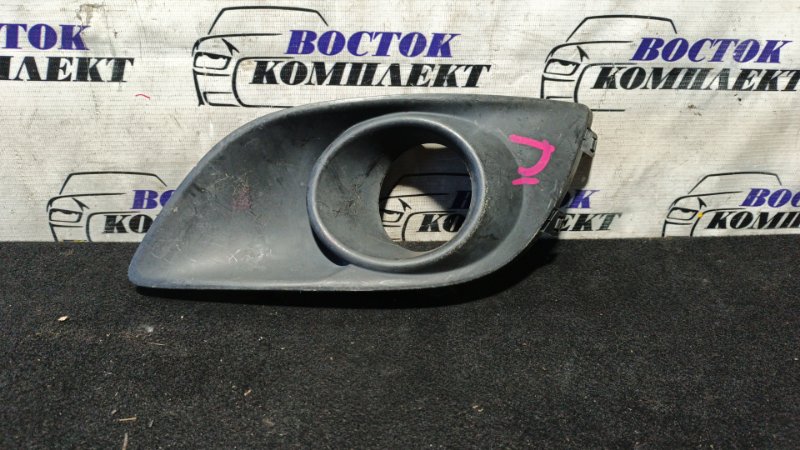 Накладка противотуманной фары Suzuki Swift ZC72S K12B перед лев