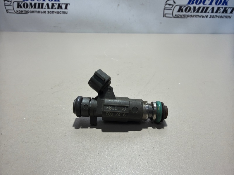 Форсунка топливная Nissan Serena TC24 QR20DE