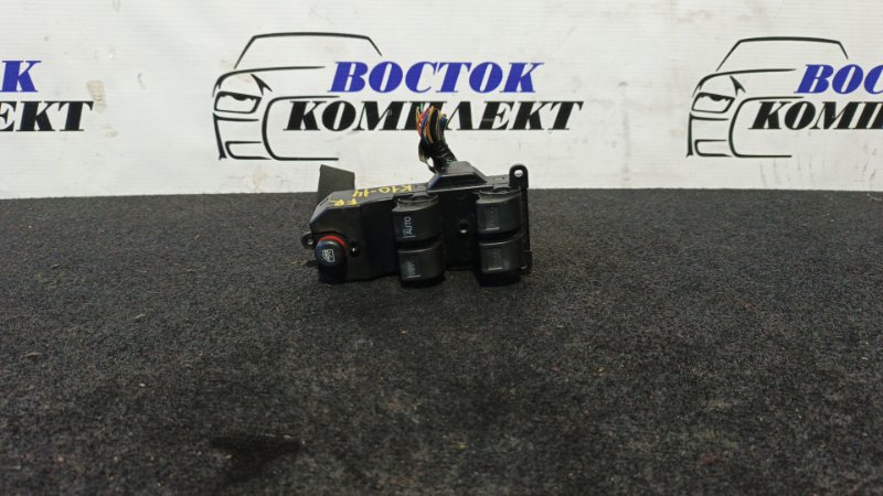 Блок управления стеклоподъемниками Honda Stream 2001 RN4 K20A перед прав