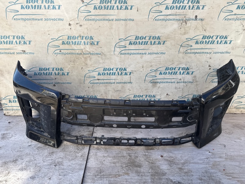 Бампер Toyota Noah ZRR80G перед