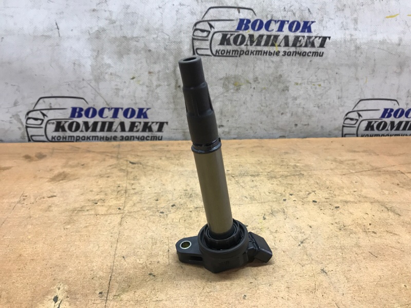 Катушка зажигания Toyota Isis ZGM11G 3ZR-FAE