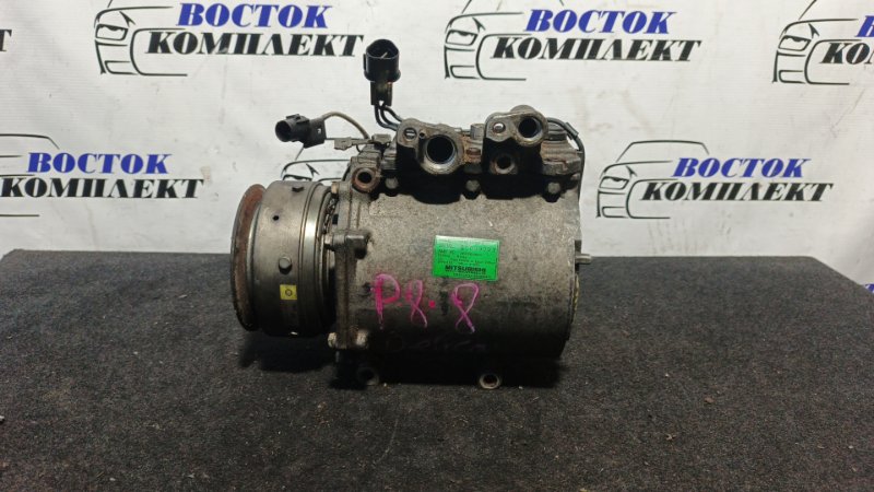 Компрессор кондиционера Mitsubishi Delica PE8W 4M40-T