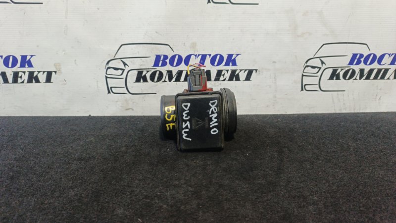 Датчик расхода воздуха Mazda Demio DW5W B5E