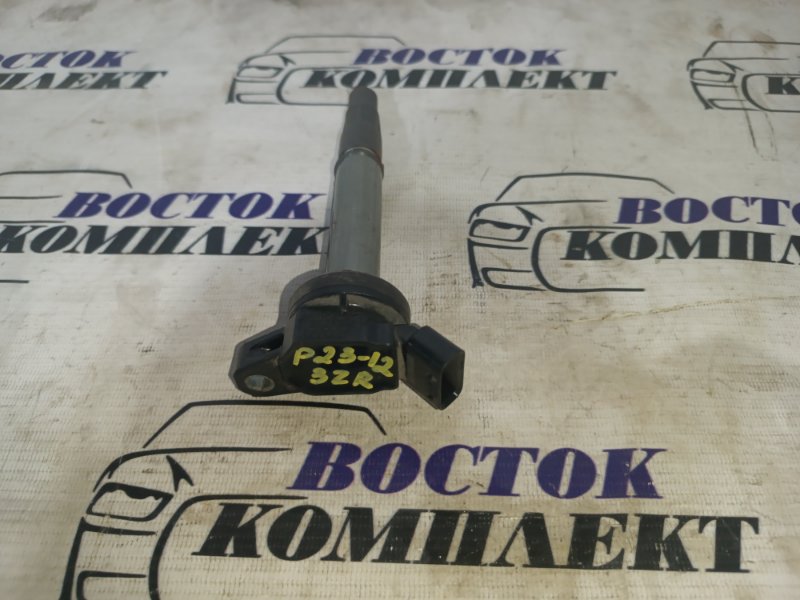 Катушка зажигания Toyota Voxy 2011 ZRR70G 3ZR-FAE